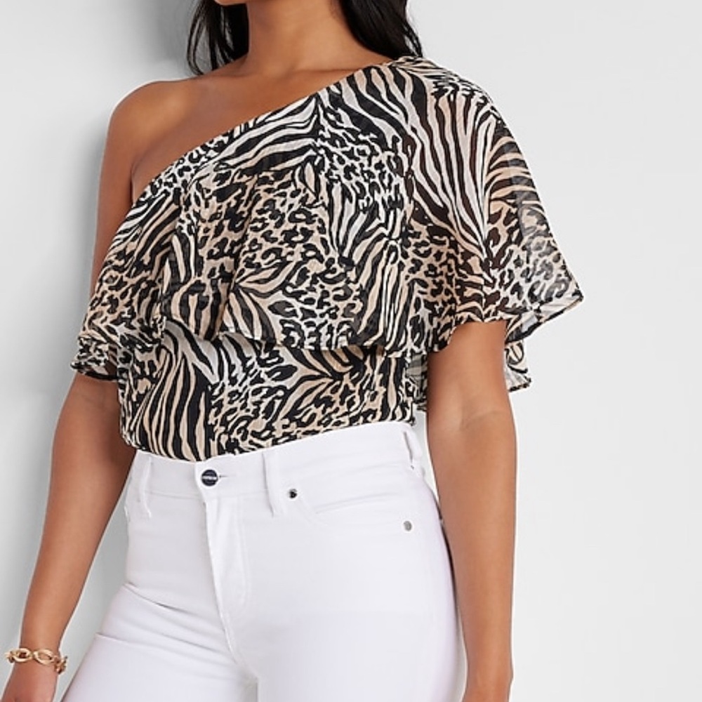 Express Rachel Zoe size XS Black and White Asymmetrical Flutter Sleeve Bodysuit